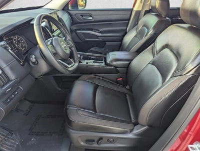 2024 Nissan Pathfinder SL 2WD