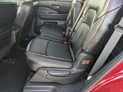 2024 Nissan Pathfinder SL 2WD