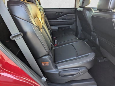 2024 Nissan Pathfinder SL 2WD