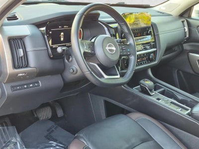 2022 Nissan Pathfinder Platinum 2WD