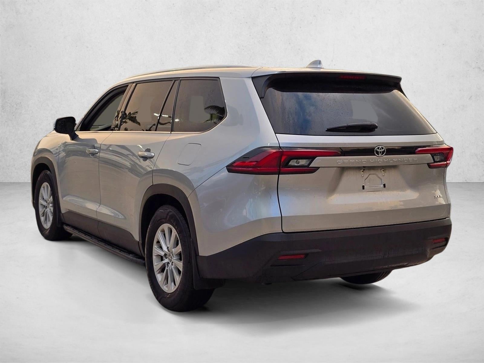 2025 Toyota Grand Highlander XLE FWD (Natl)