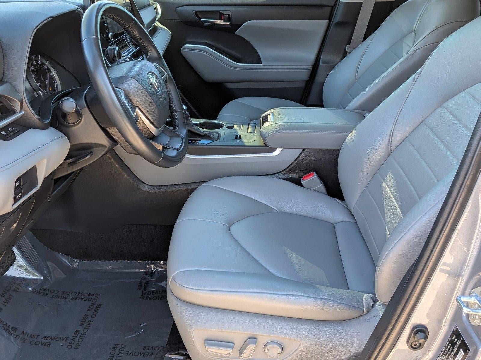 2022 Toyota Highlander XLE FWD (Natl)