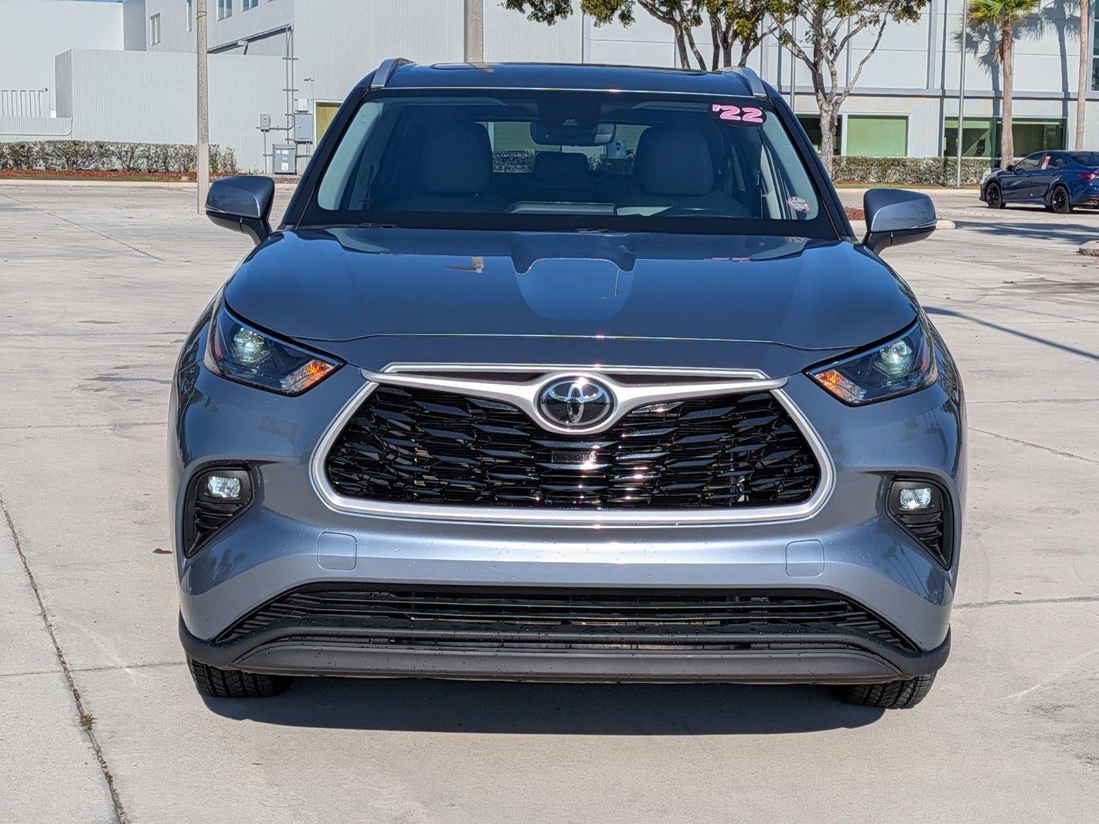 2022 Toyota Highlander XLE FWD (Natl)