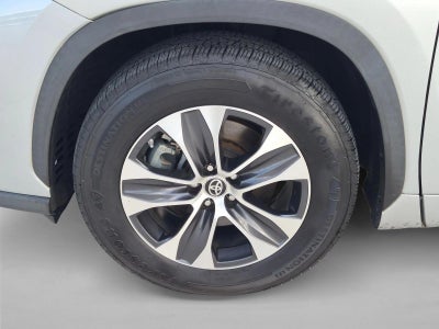 2020 Toyota Highlander XLE FWD (Natl)