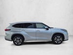 2020 Toyota Highlander XLE FWD (Natl)
