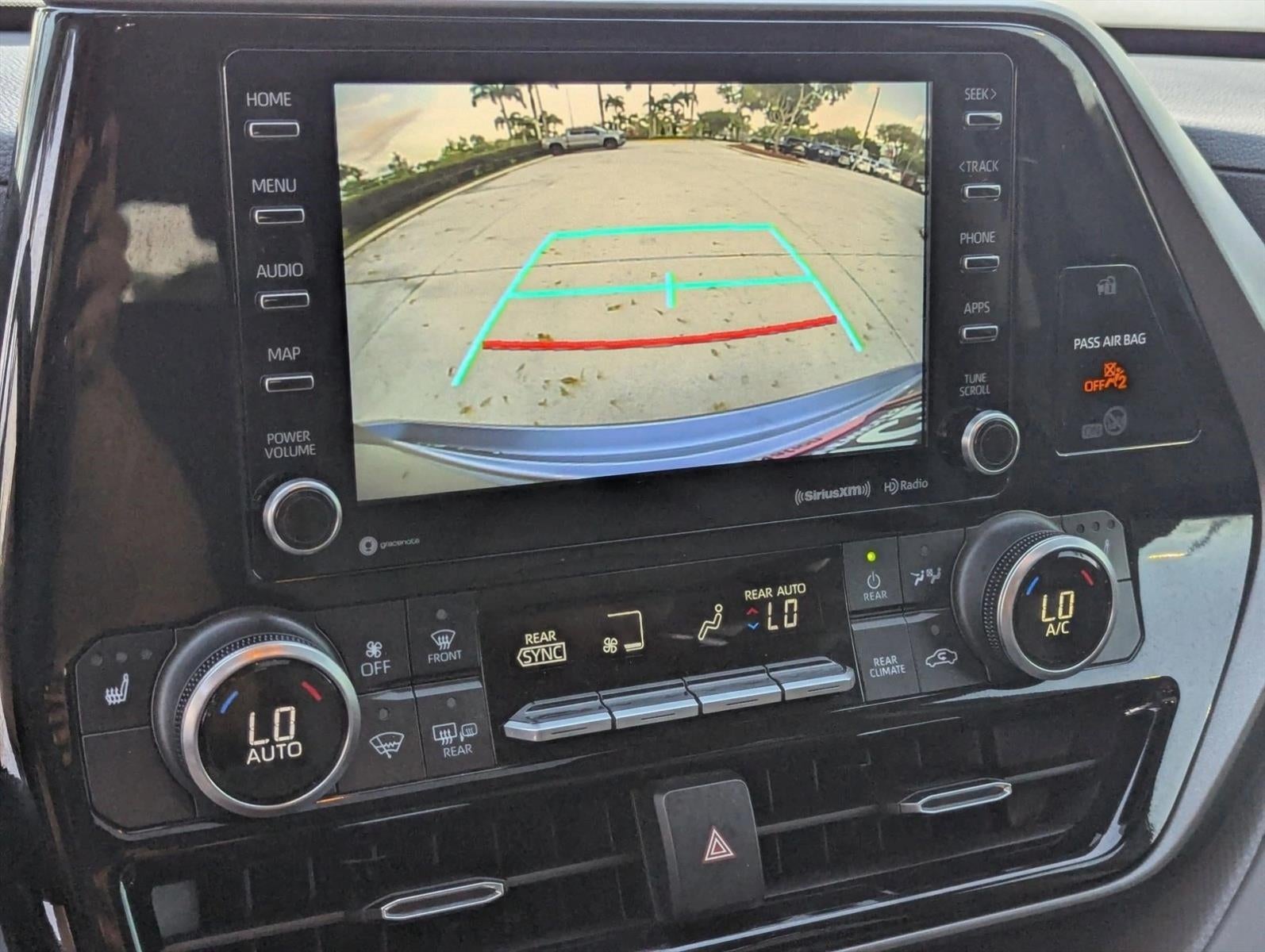 2021 Toyota Highlander XLE FWD (Natl)