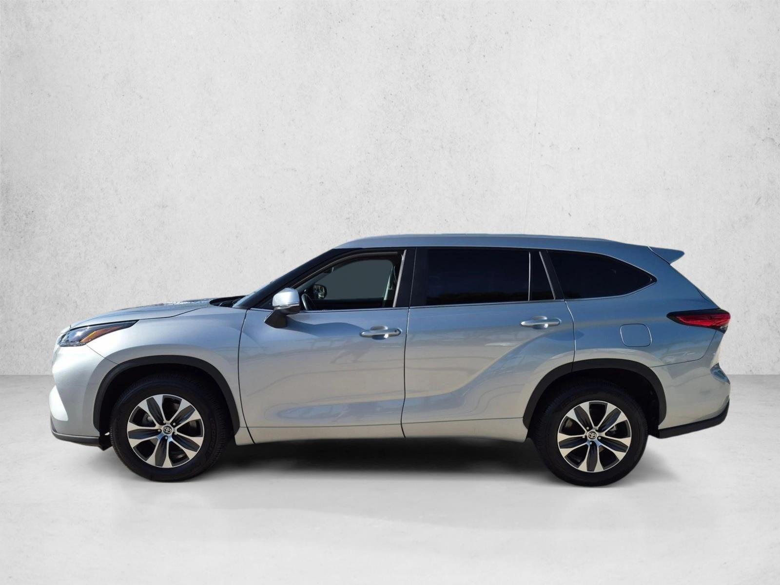 2023 Toyota Highlander Hybrid XLE FWD (Natl)