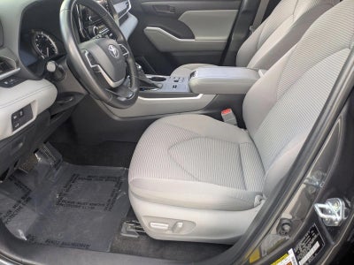 2024 Toyota Highlander LE FWD (Natl)