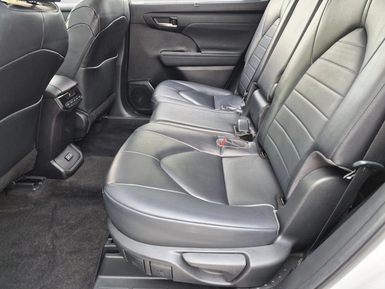 2023 Toyota Highlander XLE FWD (Natl)