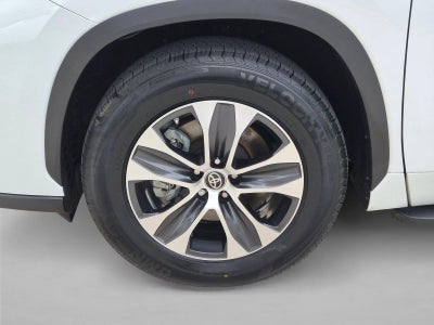 2023 Toyota Highlander XLE FWD (Natl)
