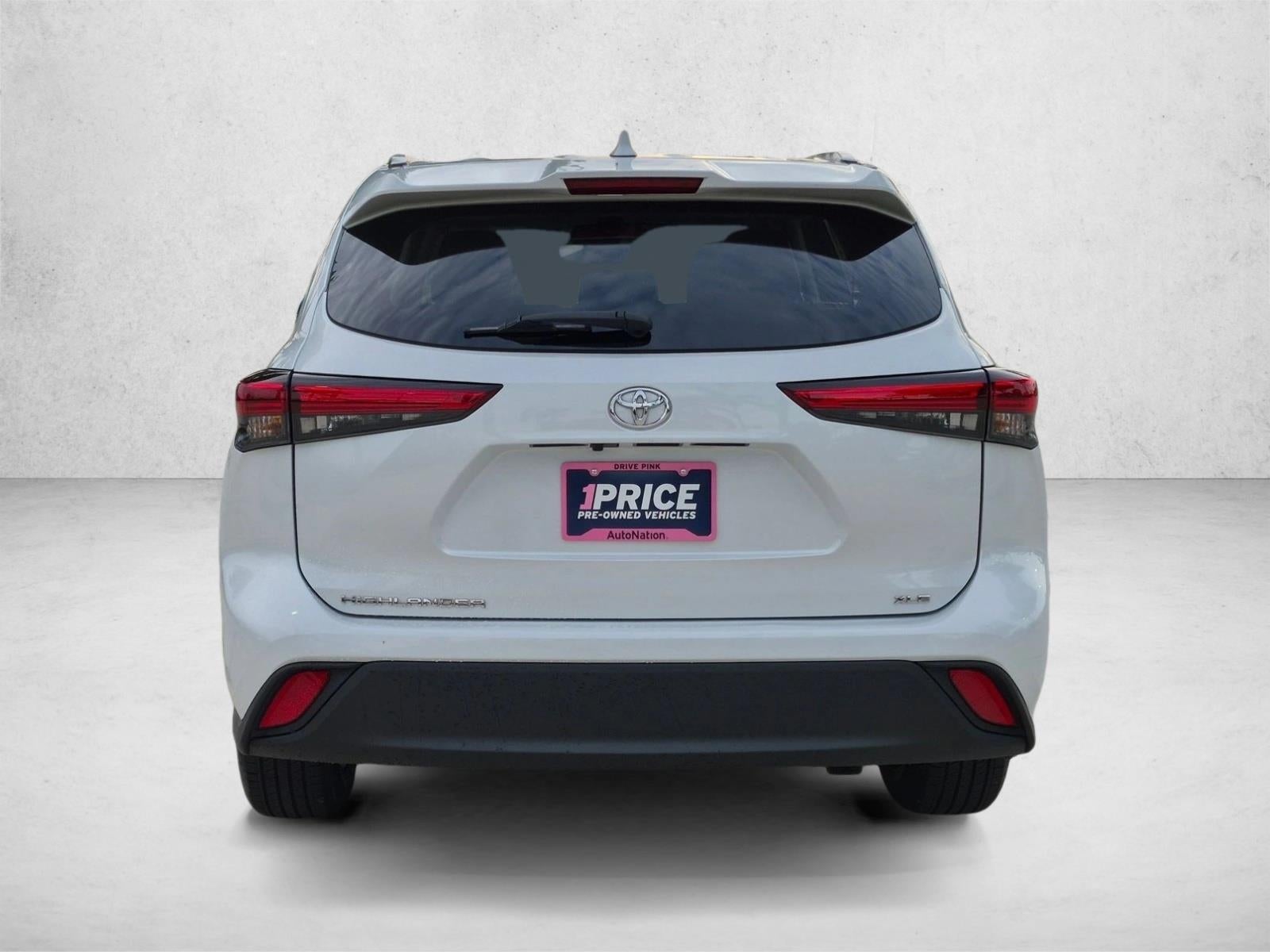 2023 Toyota Highlander XLE FWD (Natl)