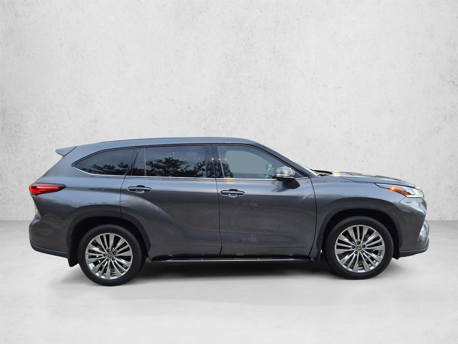 2024 Toyota Highlander Platinum FWD (Natl)