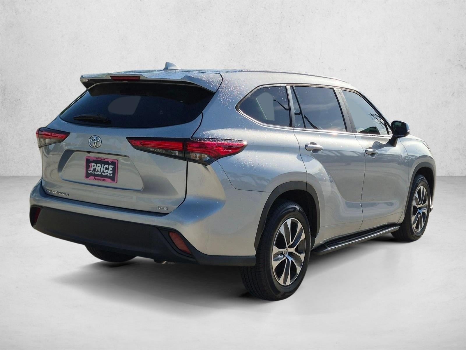 2023 Toyota Highlander XLE FWD (Natl)