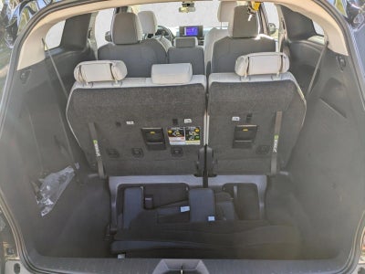 2025 Toyota Sienna LE FWD 8-Passenger (Natl)