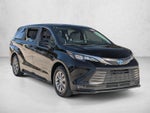 2025 Toyota Sienna LE FWD 8-Passenger (Natl)