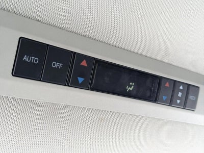 2023 Toyota Sienna XLE FWD 8-Passenger (Natl)