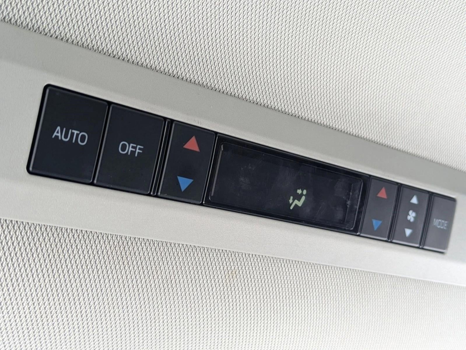 2023 Toyota Sienna XLE FWD 8-Passenger (Natl)