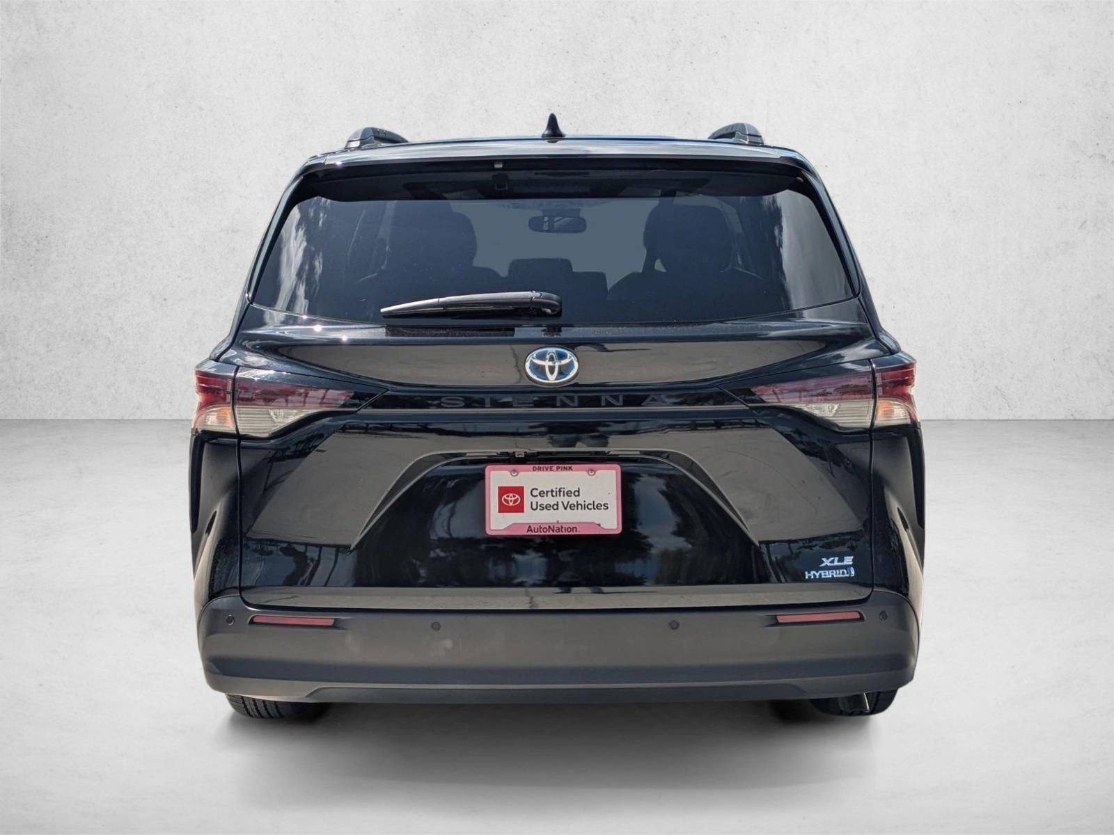 2023 Toyota Sienna XLE FWD 8-Passenger (Natl)