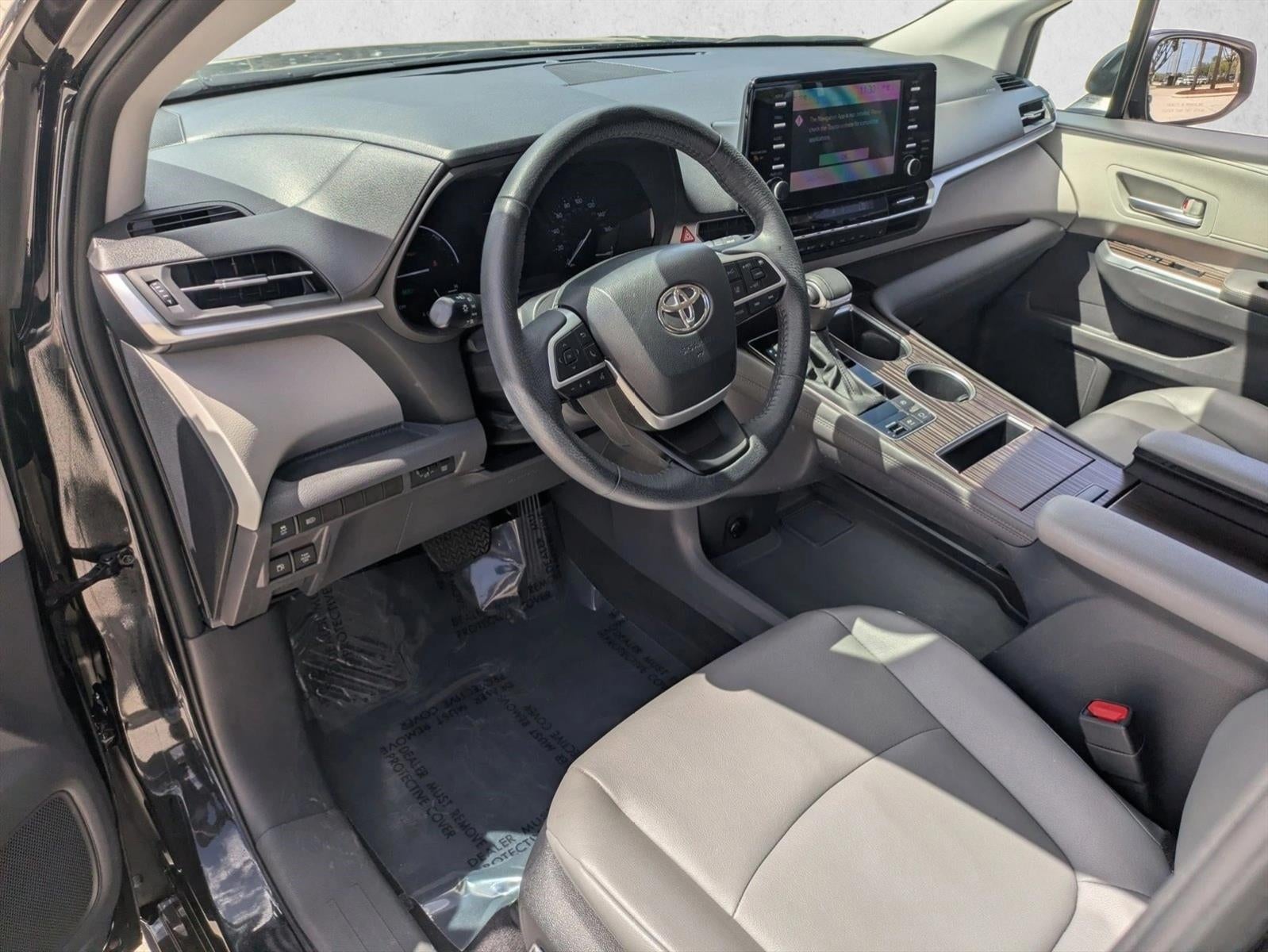 2023 Toyota Sienna XLE FWD 8-Passenger (Natl)