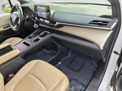 2023 Toyota Sienna XLE FWD 8-Passenger (Natl)