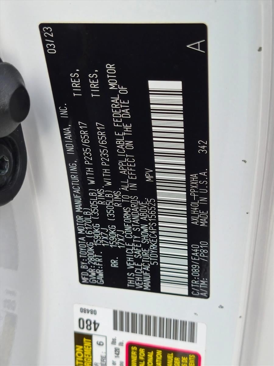 2023 Toyota Sienna XLE FWD 8-Passenger (Natl)
