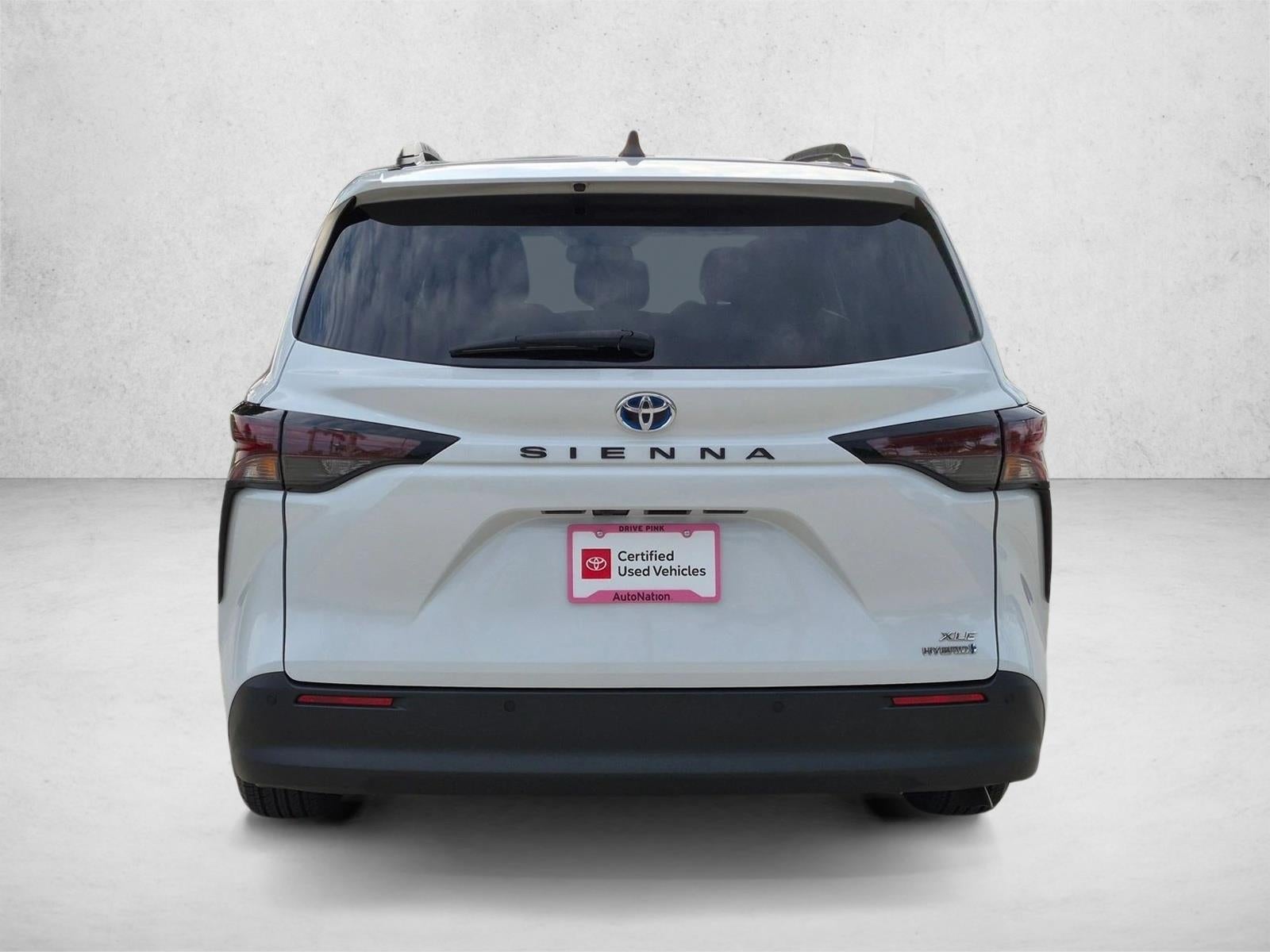 2023 Toyota Sienna XLE FWD 8-Passenger (Natl)