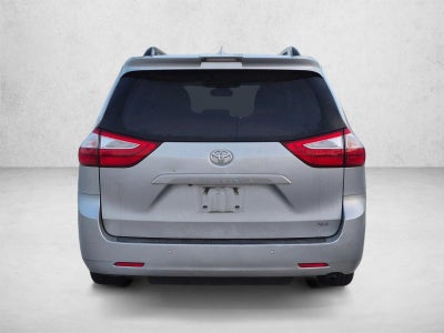 2019 Toyota Sienna XLE FWD 8-Passenger (Natl)