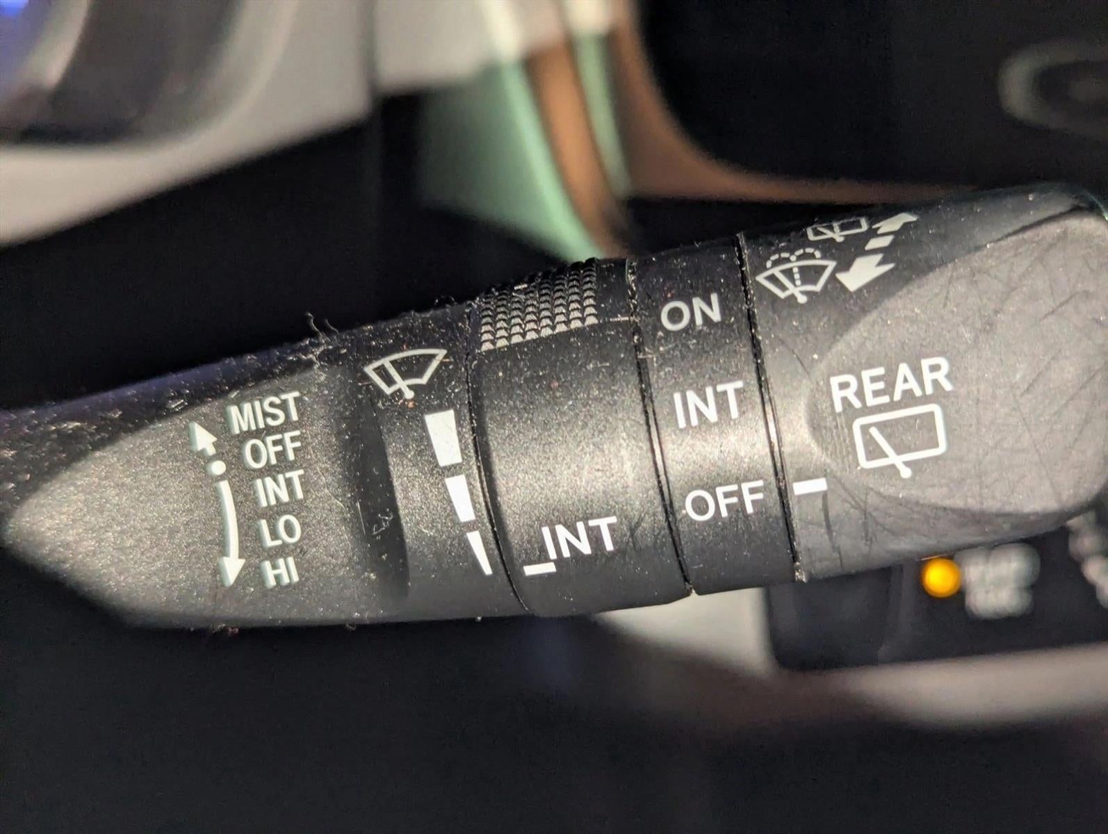 2019 Toyota Highlander LE I4 FWD (Natl)