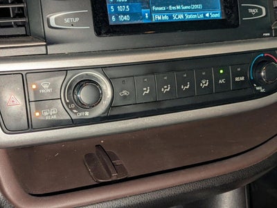 2019 Toyota Highlander LE I4 FWD (Natl)