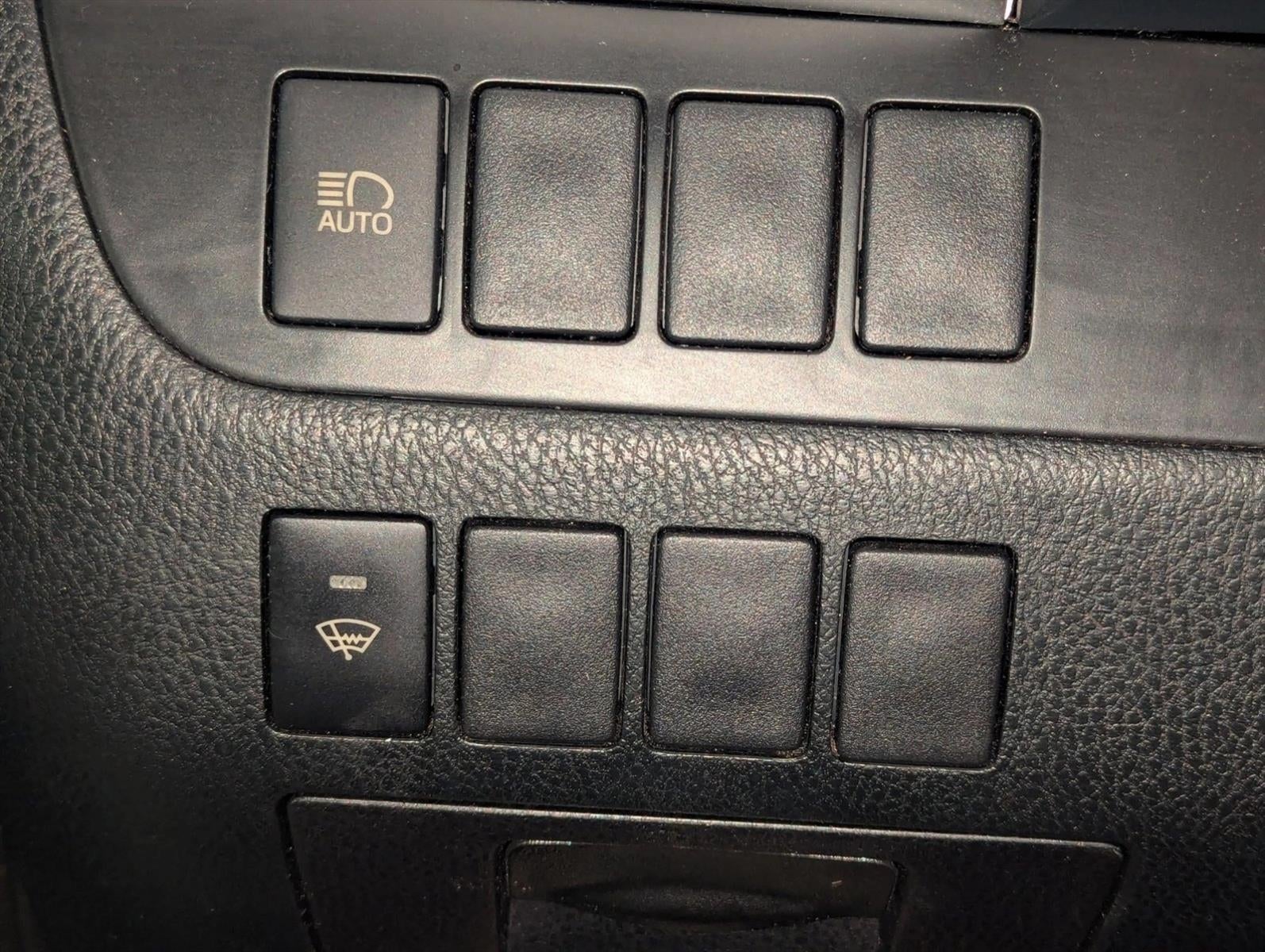 2019 Toyota Highlander LE I4 FWD (Natl)