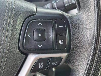 2018 Toyota Highlander LE I4 FWD (Natl)