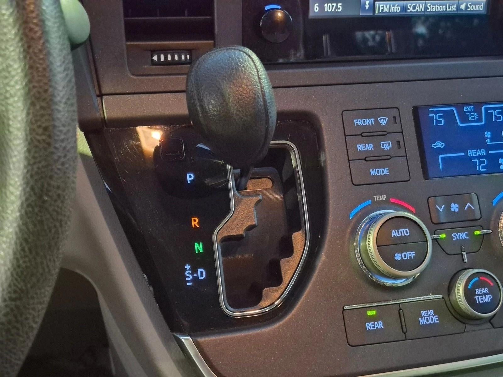 2017 Toyota Sienna L FWD 7-Passenger (Natl)