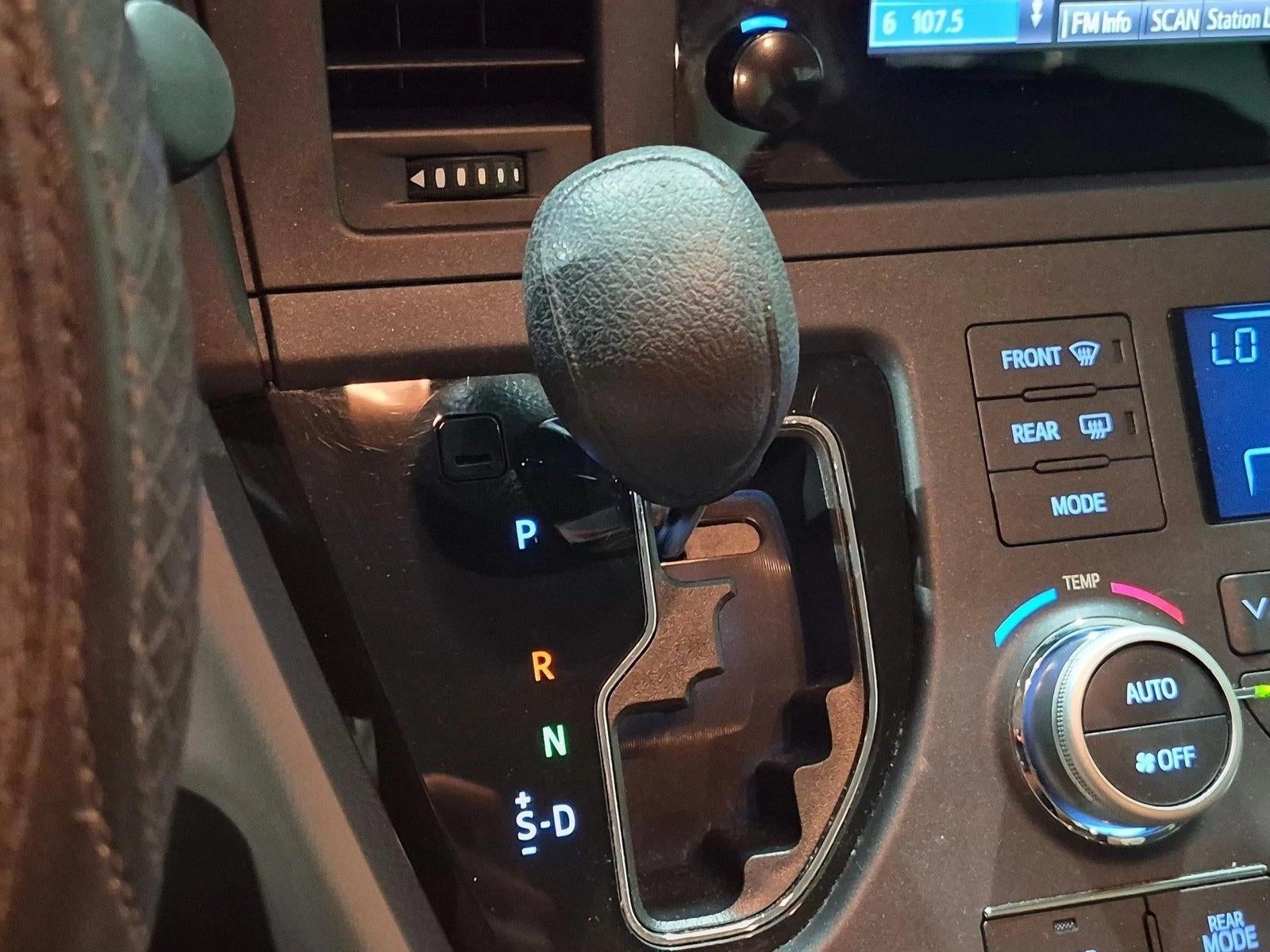 2017 Toyota Sienna L FWD 7-Passenger (Natl)