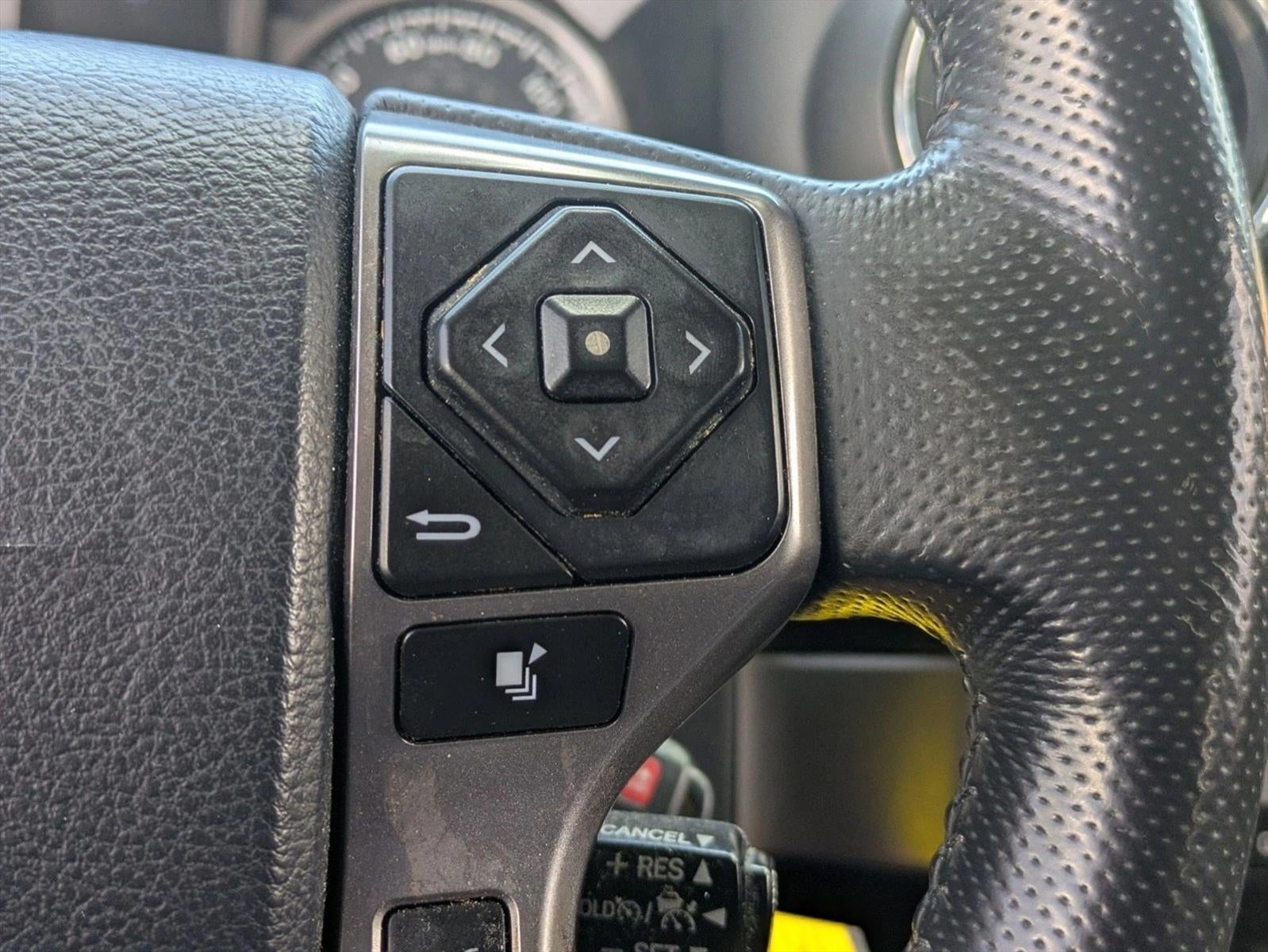 2018 Toyota Tacoma SR5 Double Cab 5' Bed V6 4x2 AT (GS)