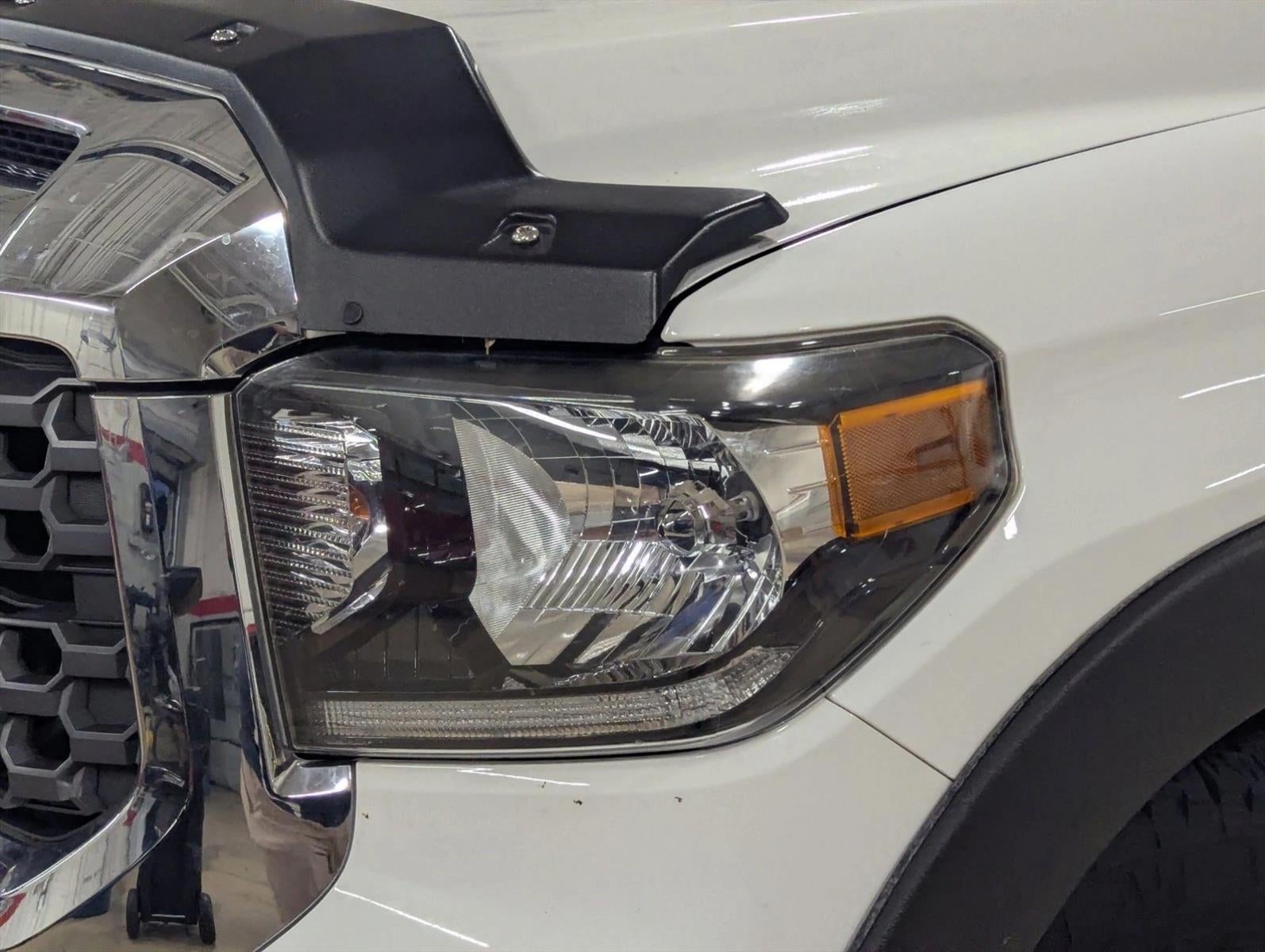 2019 Toyota Tundra 2WD 2WD SR5 CrewMax 5.5' Bed 5.7L (SE)