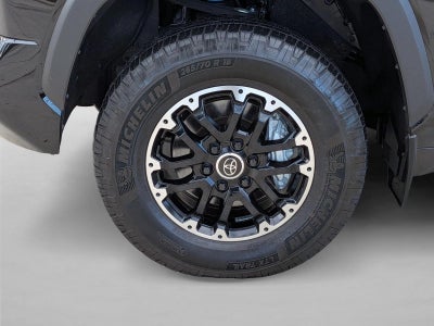 2023 Toyota Tundra 4WD 4WD SR5 CrewMax 5.5' Bed (SE)