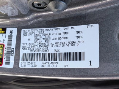 2023 Toyota Tundra 4WD 4WD SR5 CrewMax 5.5' Bed (SE)