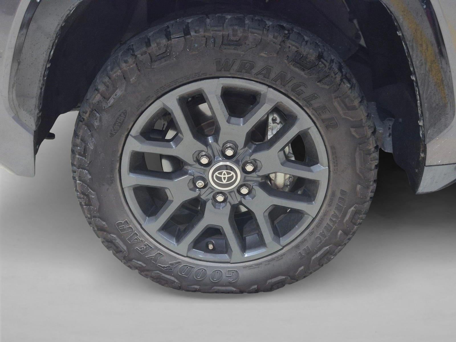 2023 Toyota Tundra 2WD 2WD Platinum CrewMax 5.5' Bed (SE)