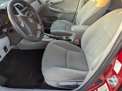 2013 Toyota Corolla 4dr Sdn Auto LE (Natl)