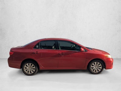 2013 Toyota Corolla 4dr Sdn Auto LE (Natl)