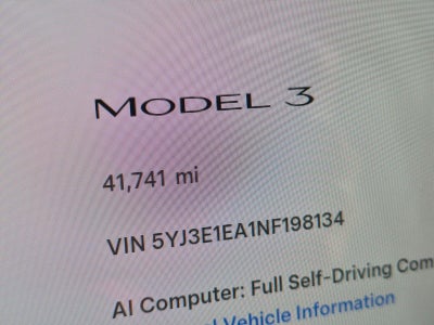 2022 Tesla Model 3 RWD
