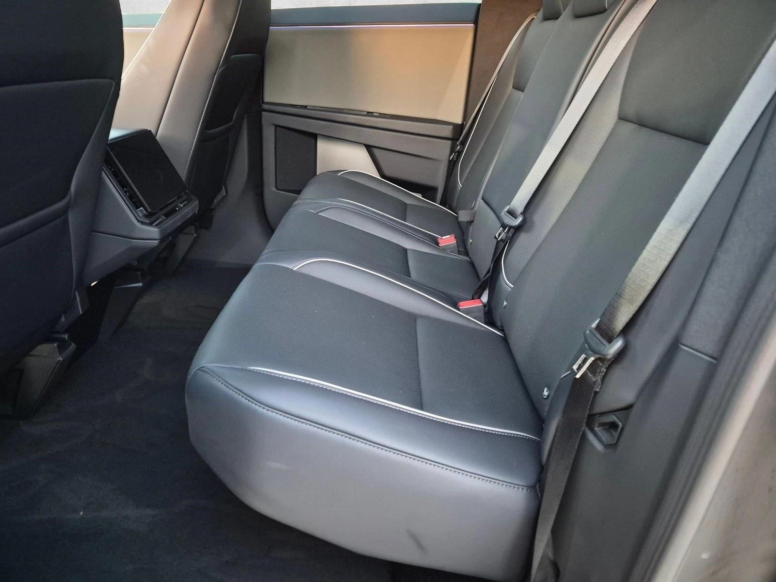 2025 Tesla Cybertruck AWD