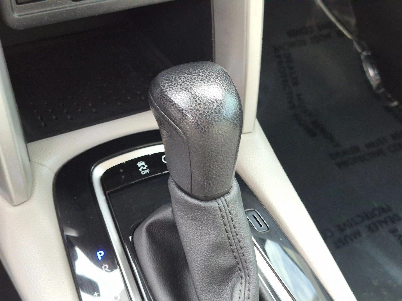 2023 Toyota Corolla Cross L 2WD (Natl)
