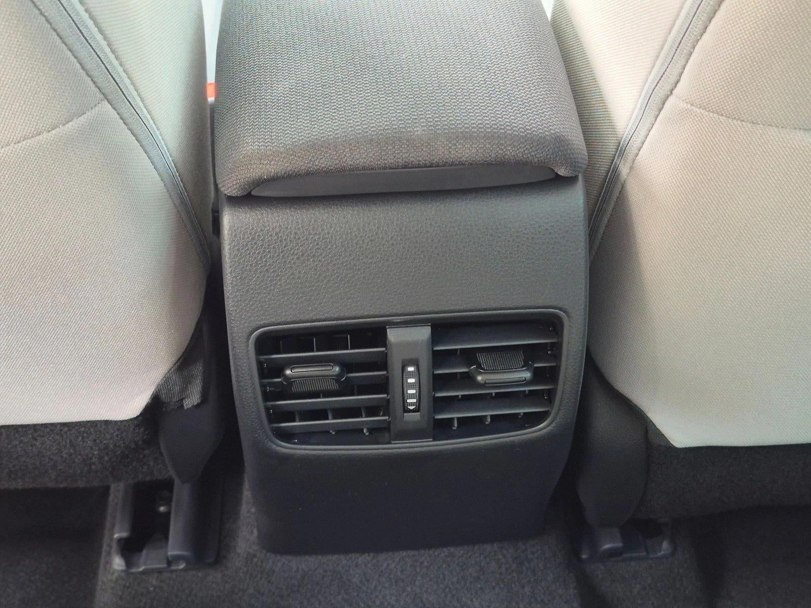 2026 Toyota Corolla Cross L 2WD (Natl)