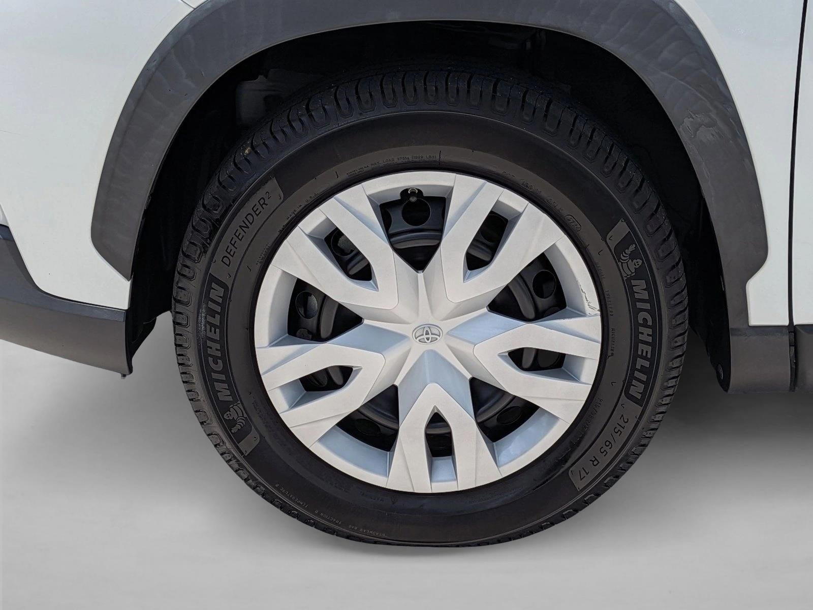 2022 Toyota Corolla Cross L 4WD (Natl)