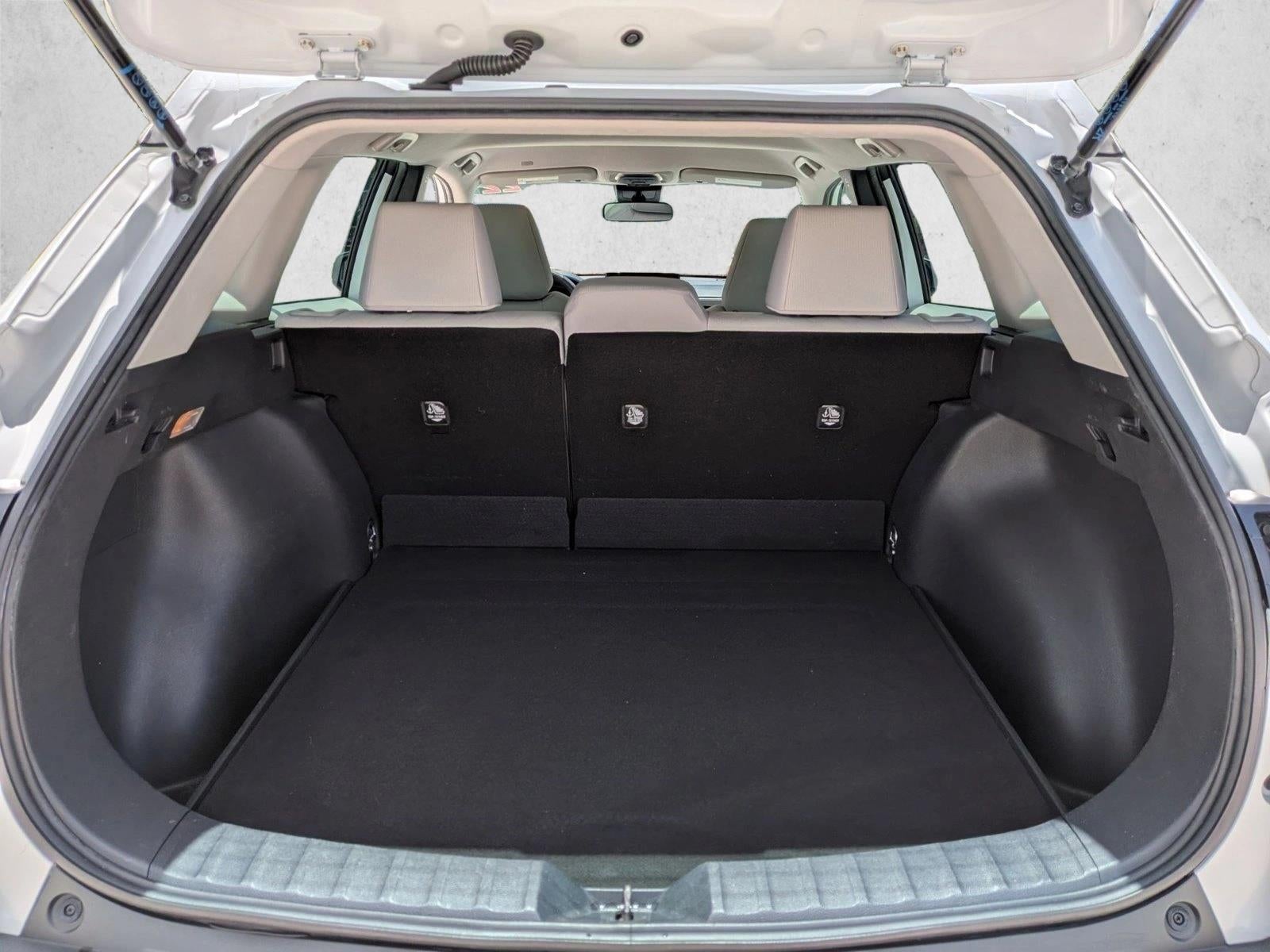 2022 Toyota Corolla Cross L 4WD (Natl)