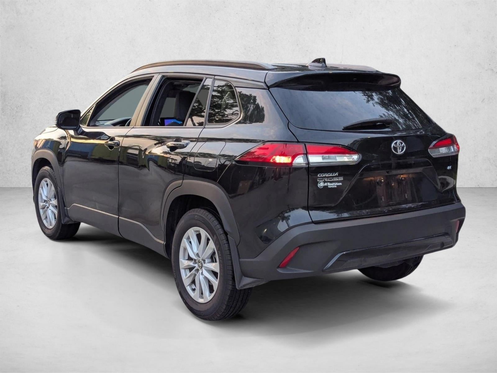 2024 Toyota Corolla Cross LE 2WD (Natl)