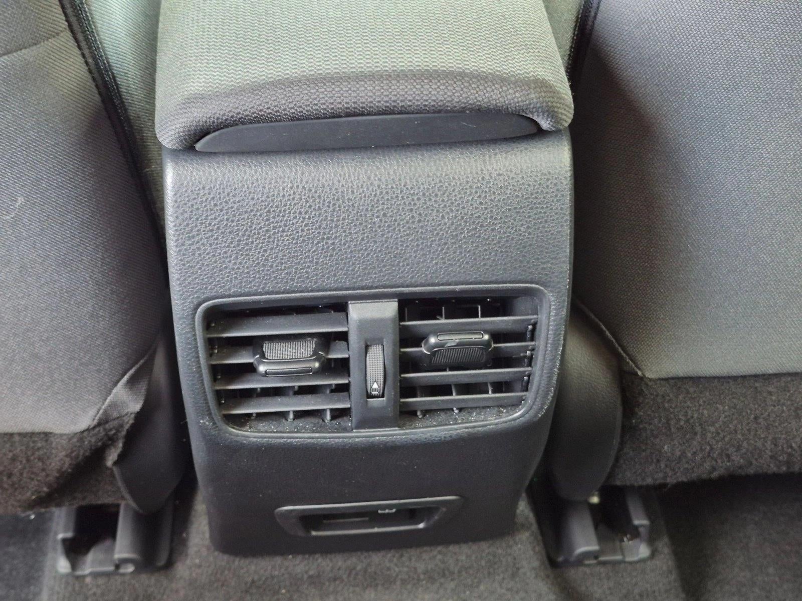 2022 Toyota Corolla Cross LE 2WD (Natl)