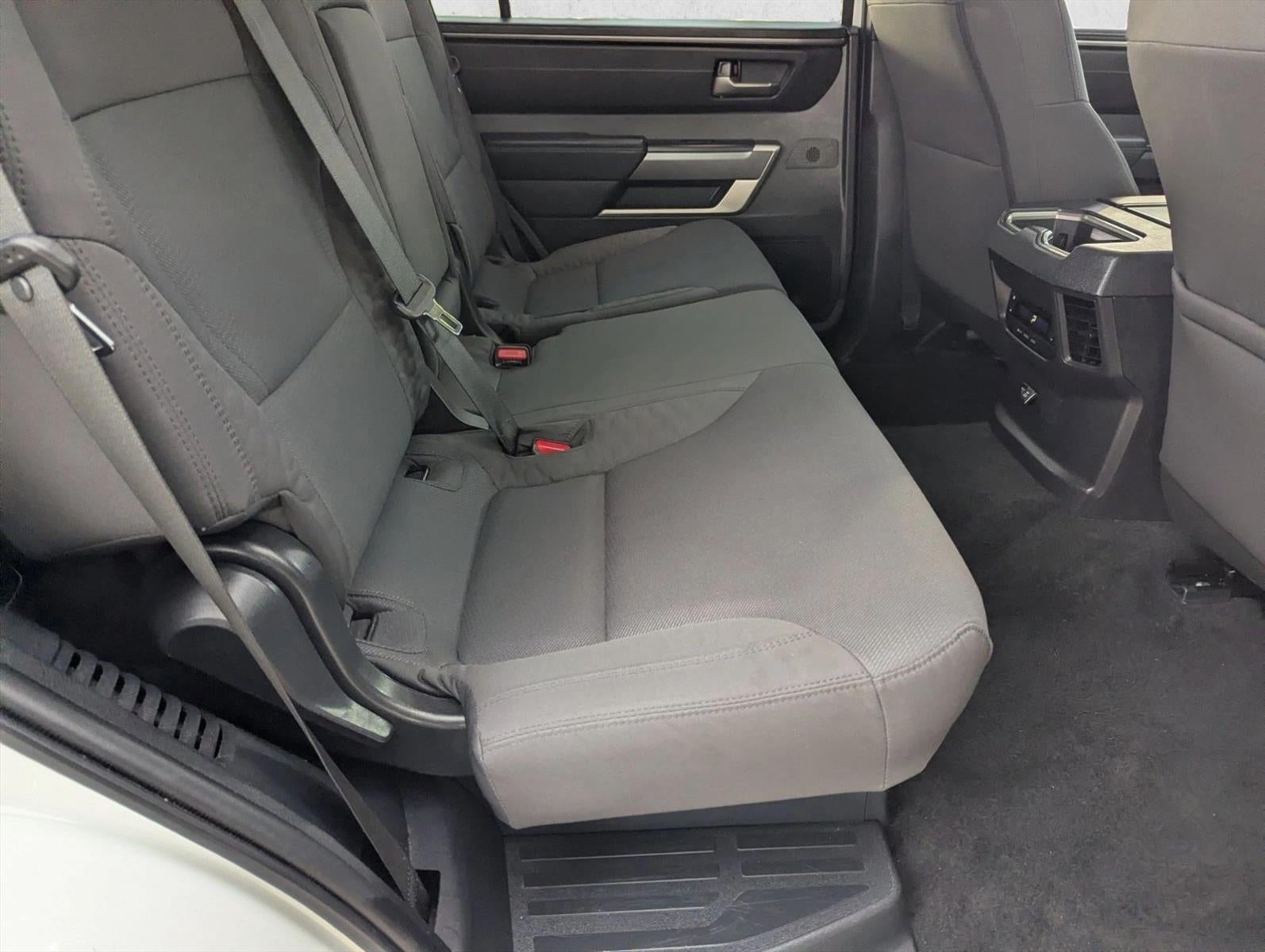 2025 Toyota Sequoia SR5 4WD (SE)