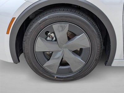 2026 Toyota Prius Plug-In Hybrid SE (Natl)